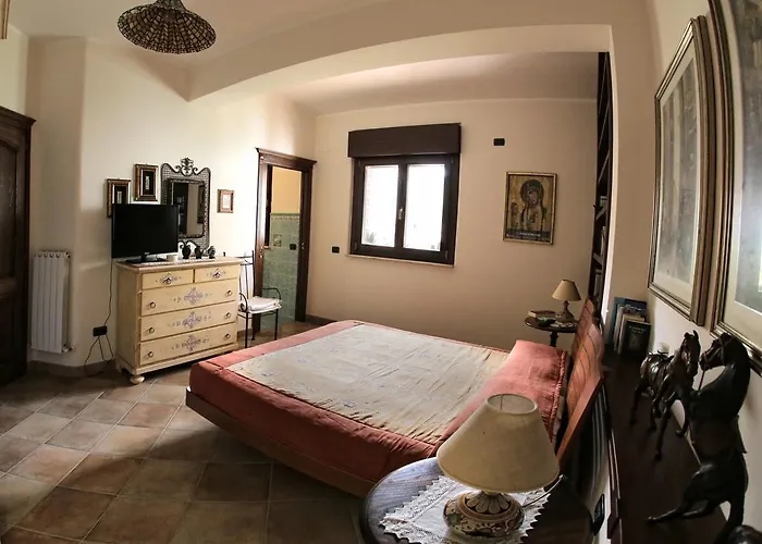 Il Veliero E I Girasoli Taureana