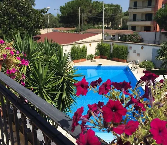 Il Veliero E I Girasoli 4* Taureana